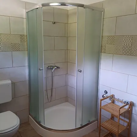 Apartma Ginga Osilnica